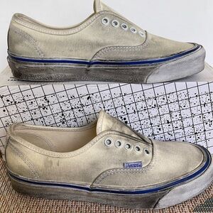 Vans WMNS 0g Authentic L
Stressed Classic White
VN0A5FBD2VZ
Sneakers